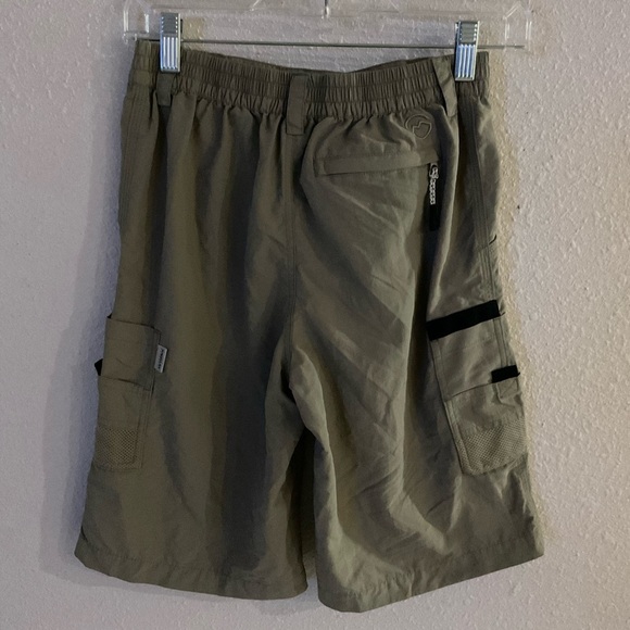 Magellan Outdoors Shorts Fish Gear Water Repellant Tan Kid’s Size Large (14-16) - Picture 2 of 11